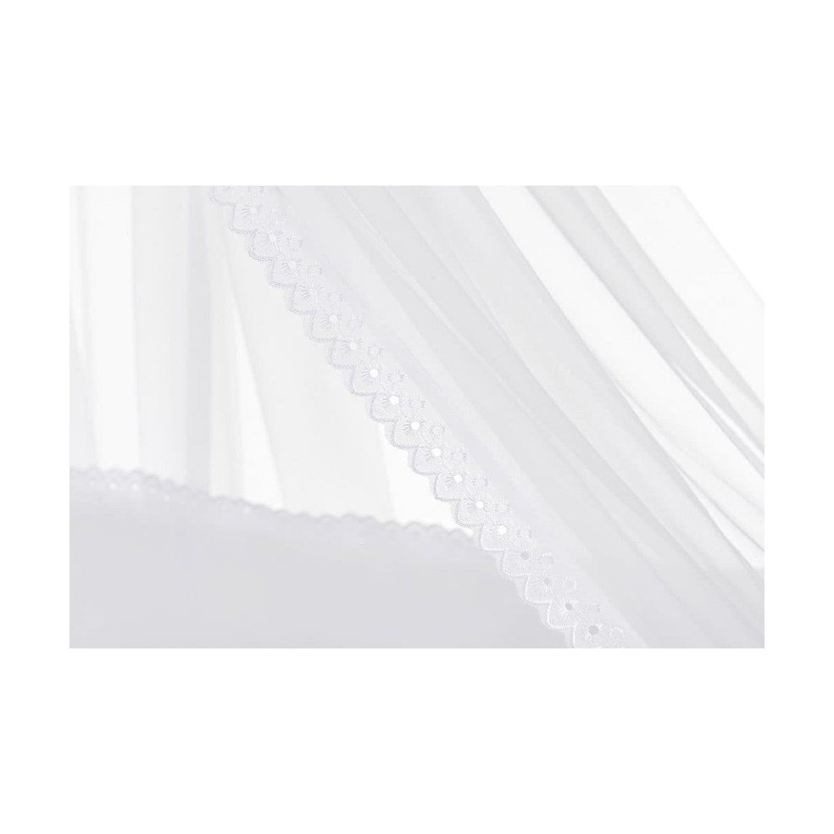 Chiffon-Baldachin_Beistellbett_Spitze