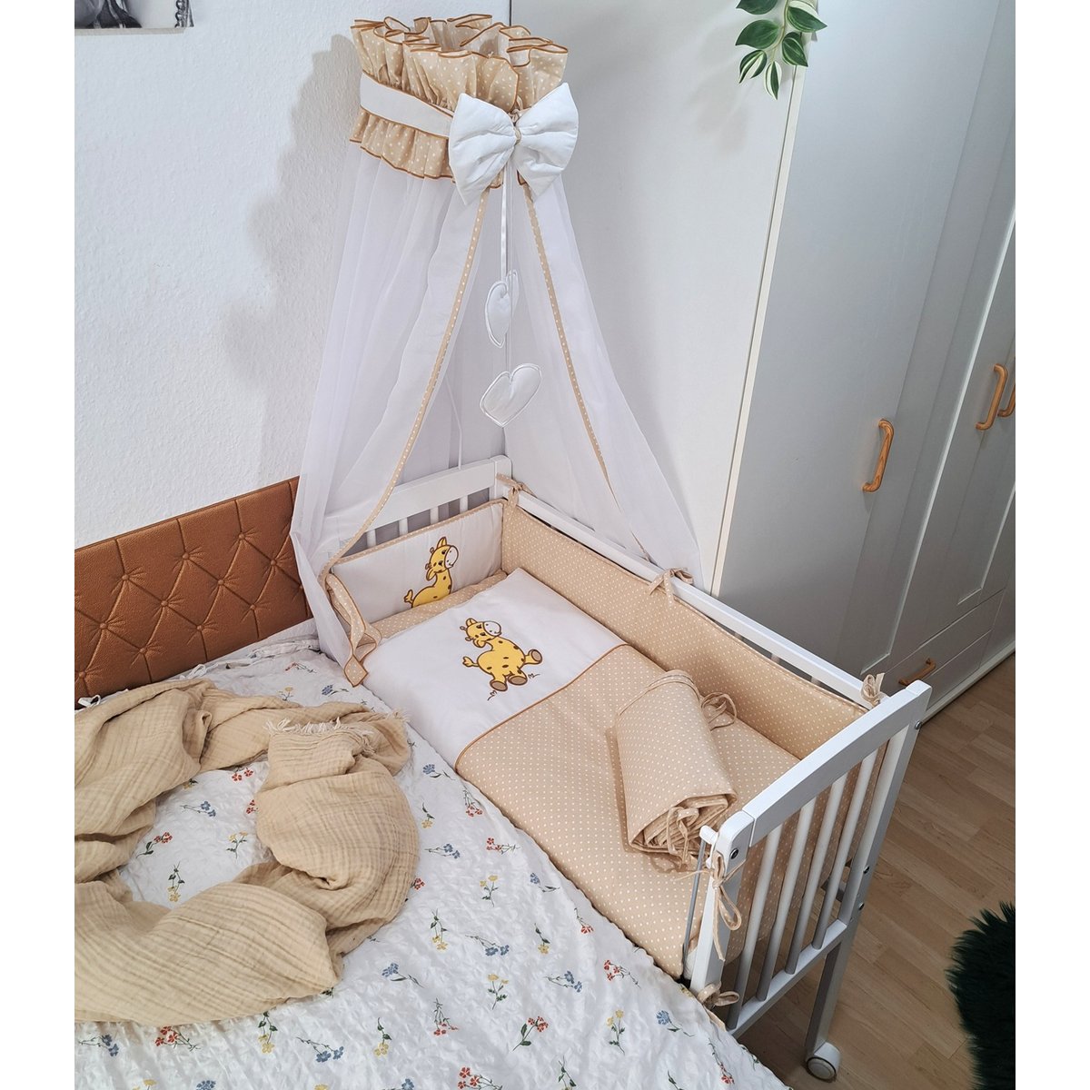 Beistellbett_Baby_90x40_cm_mit_Matratze_und_8-teiligem_Bettwäscheset