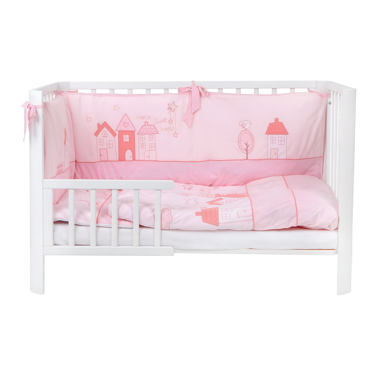 Hochwertiges Babybett aus Kiefernholz mit absenkbarem Seitengitter