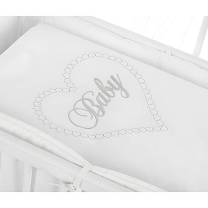 Bettwäsche Set 8 teilig Baby Herzen mit Chiffon Baldachin